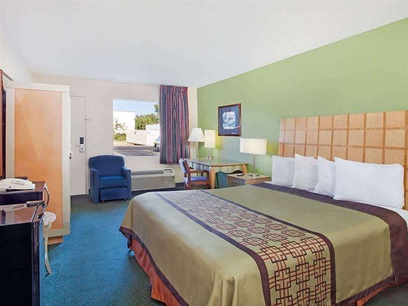 Days Inn By Wyndham Greeneville Exterior foto